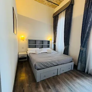 https://laterani-dfm.it-romehotels.com